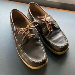 Comfortable boat shoes loafers